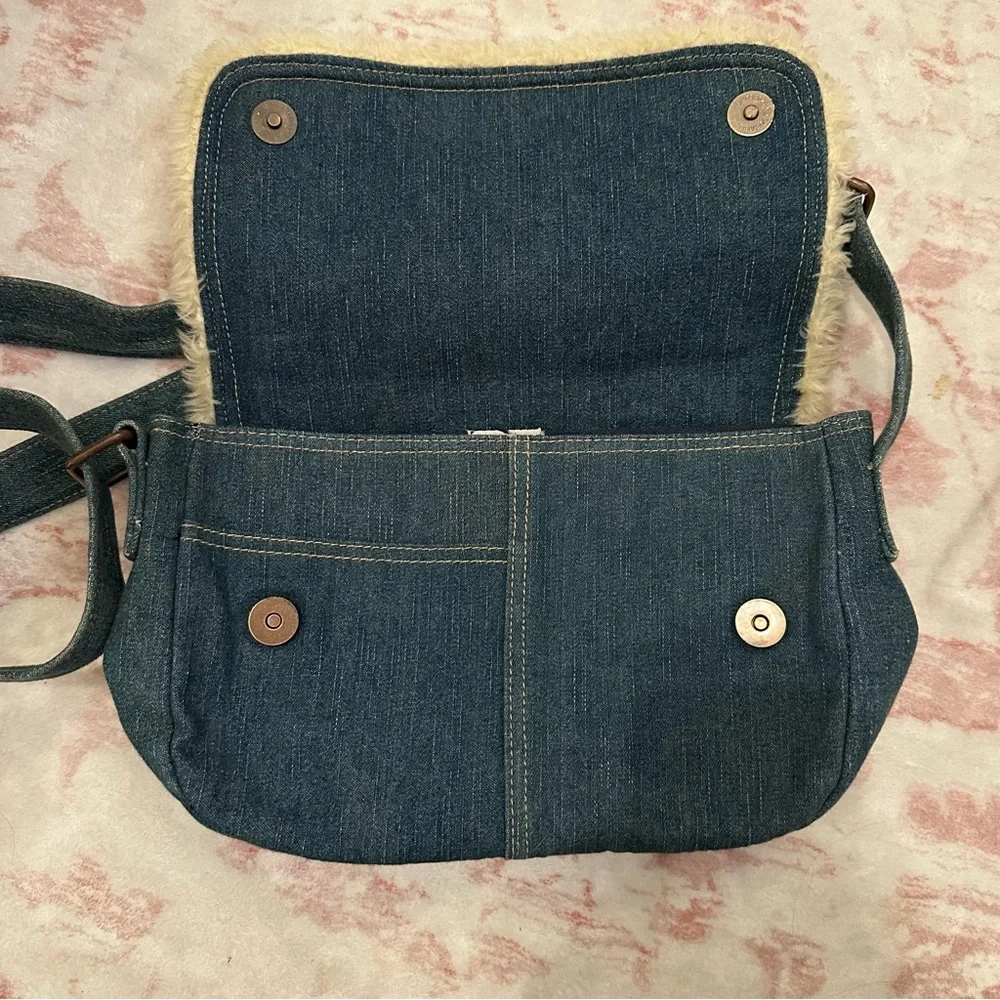 Vintage Y2K ROXY Denim Shoulder Bag with Faux Fur Trim - Picture 6 of 10
